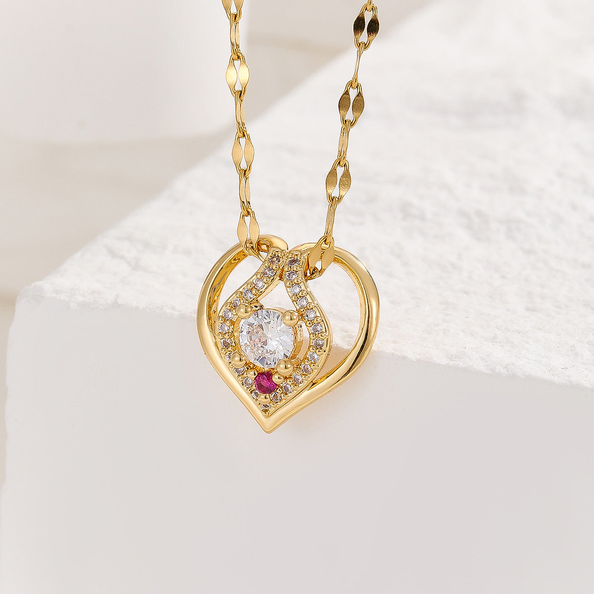 Necklace Non-Fading Women's Summer Party Popular Accessories Valentine's Day Gift High Sense Minority All-Match Heart-Shaped Pendant