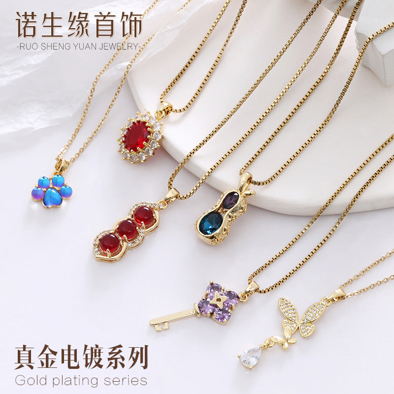 Fashion Love Titanium Steel Necklace Niche Design Ornament Women's High-Grade Clavicle Chain Hip Hop Style Sweater Chain Wholesale