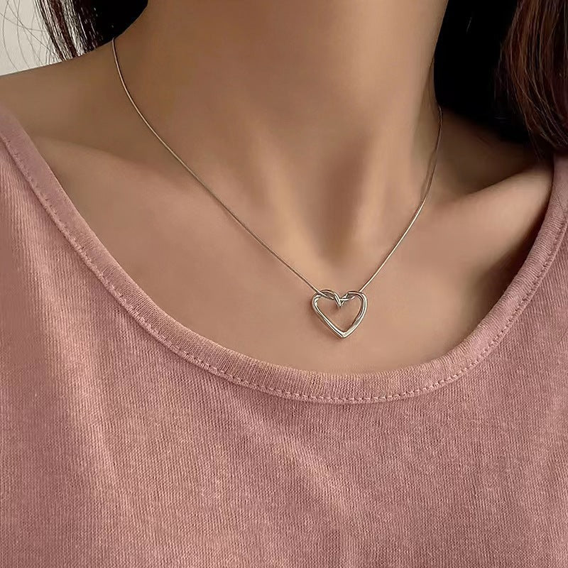 Pearl Necklace Special-Interest Design High-Grade Light Luxury Clavicle Chain Love Pendant Ornaments Wholesale