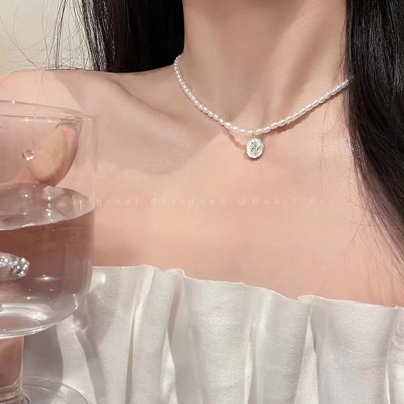 Pearl Necklace Special-Interest Design High-Grade Light Luxury Clavicle Chain Love Pendant Ornaments Wholesale