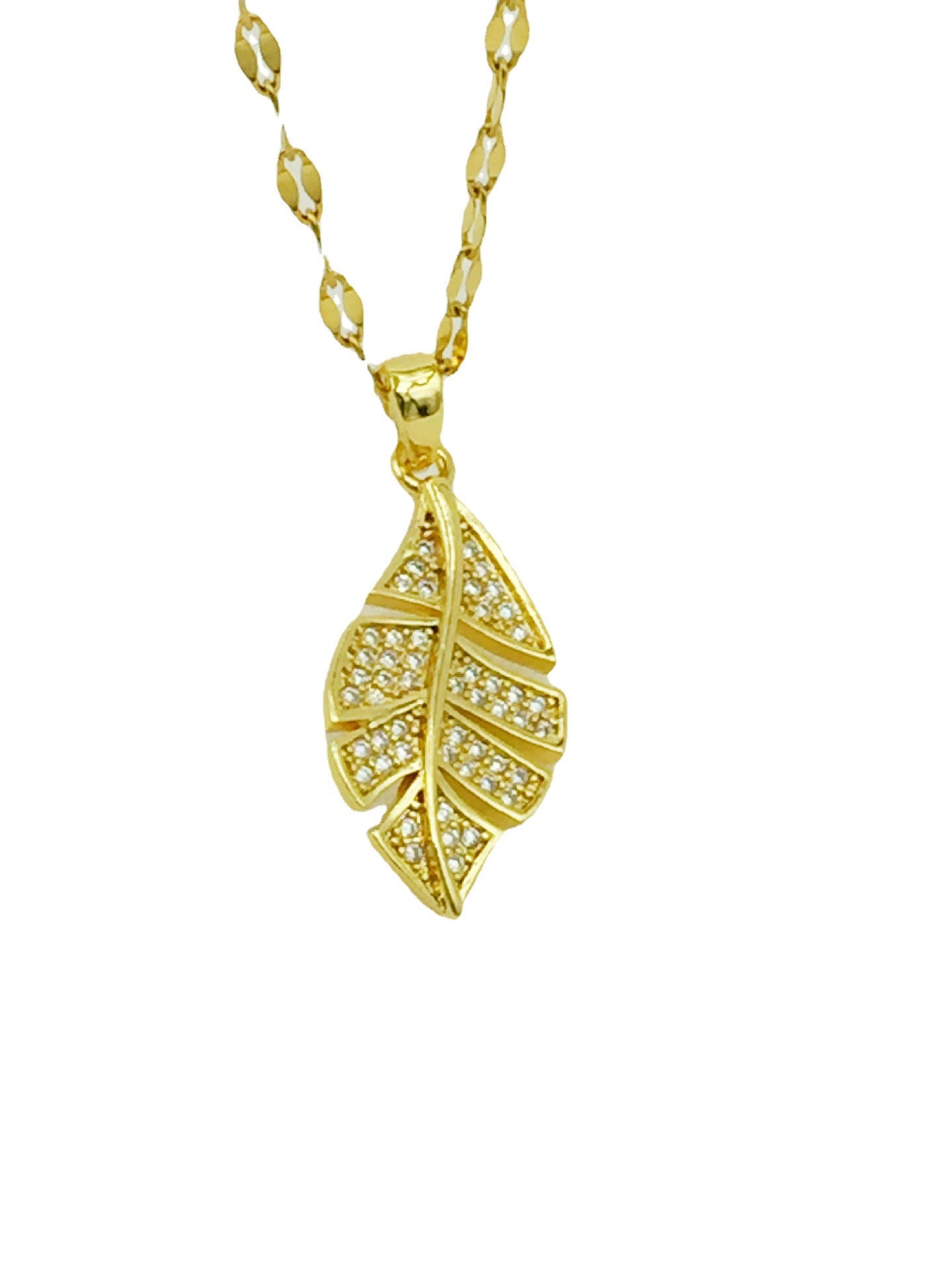 New Style Exquisite Fashion Micro Inlay Full Diamond Leaf Zhiqiu Leaf Pendant Titanium Steel Clavicle Chain Jewelry Wholesale