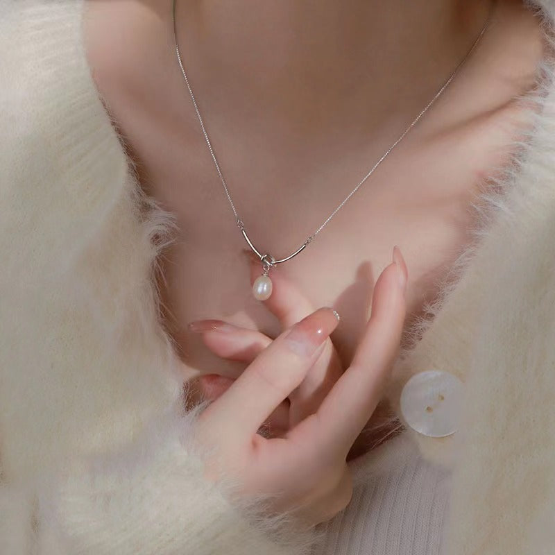 Pearl Necklace Special-Interest Design High-Grade Light Luxury Clavicle Chain Love Pendant Ornaments Wholesale