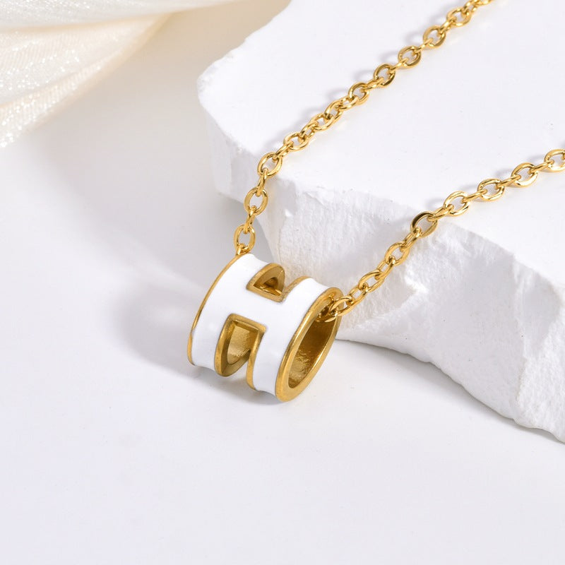 Personalized Titanium SteelHLetter Necklace Non-Fading Plating18KReal Gold Special Interest Light Luxury Internet Celebrity Pendant Ornaments Clavicle Chain